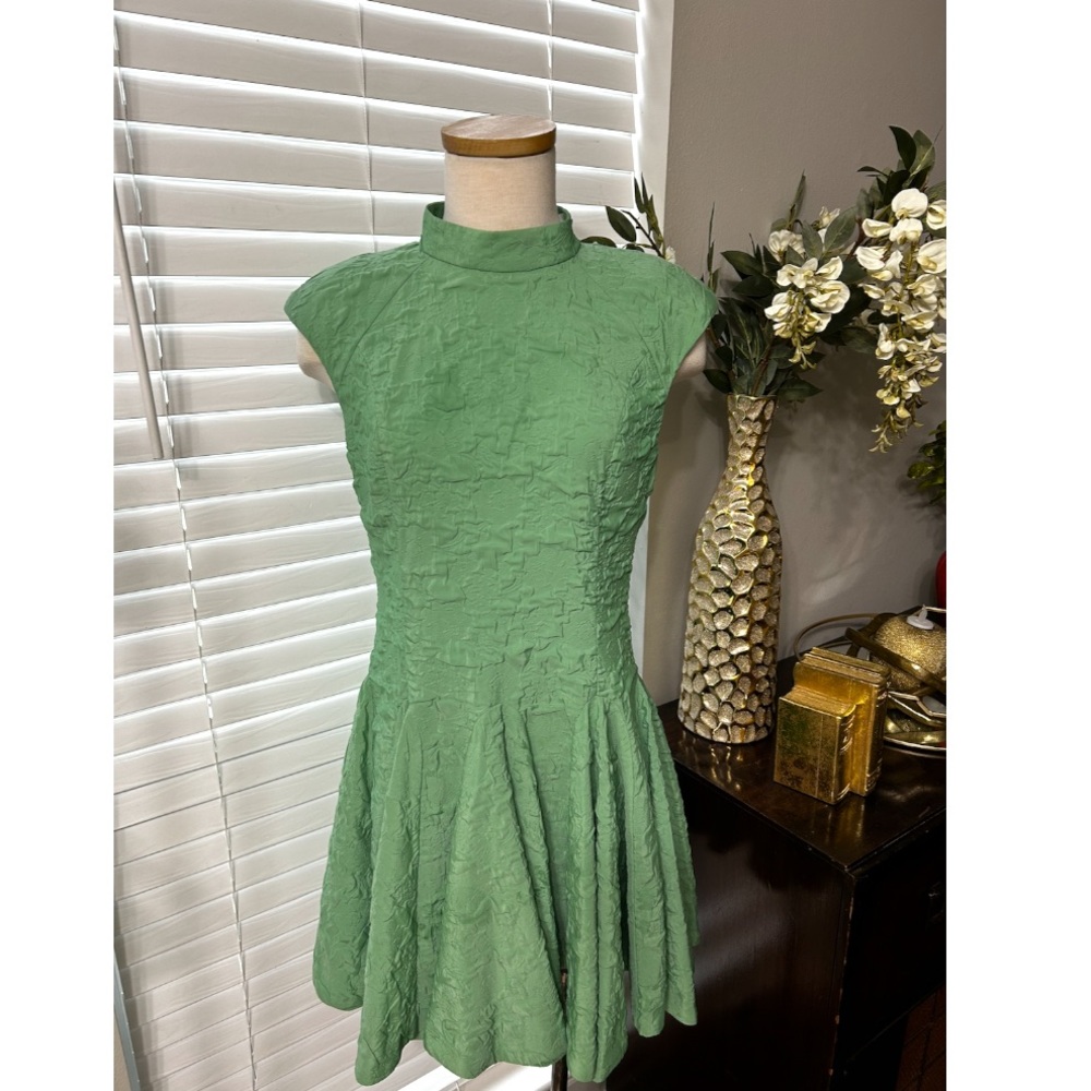 ELLIATT Villandry Green Mini Dress Embossed Jacquard Dress Size L NWT$295